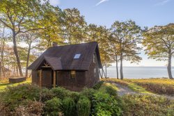 SEASIDE COTTAGE- LOON- Town of Lincolnville