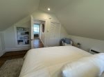 King Bedroom - 2nd floor
