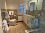 Lower level Queen bedroom ensuite bathroom