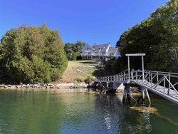 ON THE ROCKS - Town of Rockport