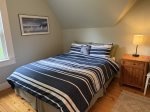 Queen Bedroom- Second Floor