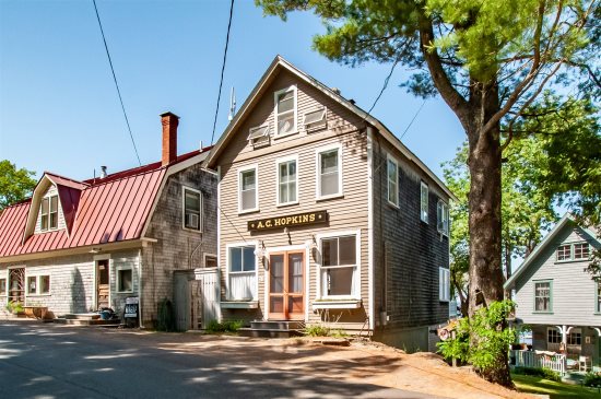 Pet Friendly Properties On The Water In Maine