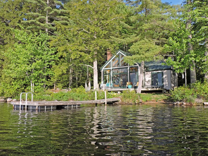 Loon Landing - On the Water in Maine Vacation Rental Property