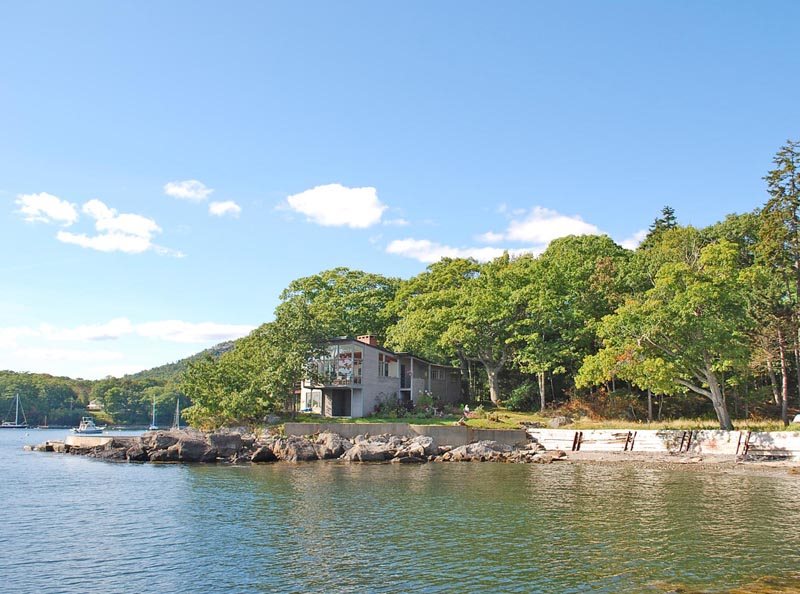 On The Rocks On the Water In Maine Vacation Rental Property