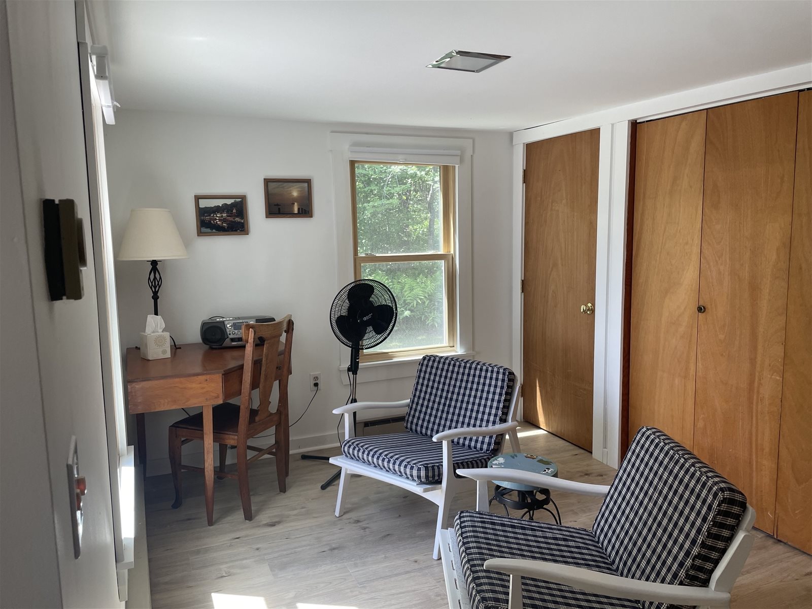 Periwinkle Cottage On the Water in Maine Vacation Rental Property