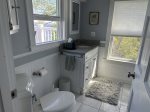 Primary en suite bathroom