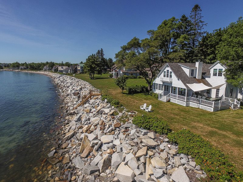 Primrose Cottage On The Water In Maine Vacation Property Location Owls Head Pescot Bay Well Ointed Crescent Beach House Overlooking The Muscle Ridge Channel