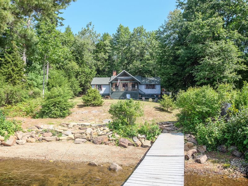 Pitcher Pond Cottages On The Water In Maine Vacation Rental Property