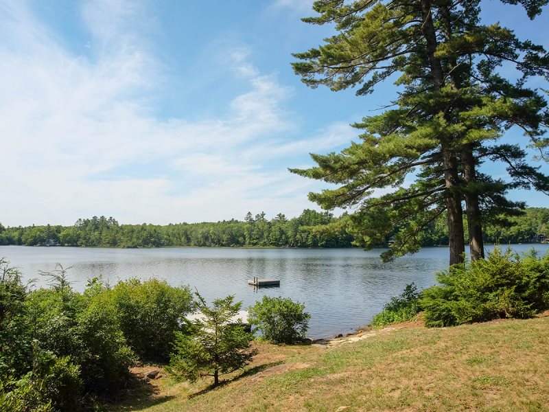 Pitcher Pond Cottages - On The Water In Maine Vacation Rental Property