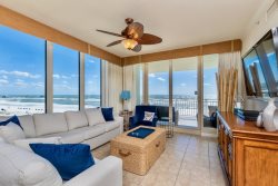 A true luxurious island getaway! Amazing views, super spacious, clean, comfy!