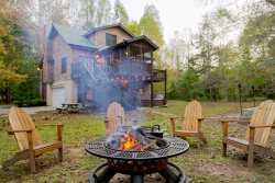 Down By The River - Idyllic & remote riverfront cabin with hot tub, fire pit, and easy river access near Helen