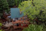 Southern Skies Lodge - Beautifully designed family lodge with hot tub and fire pit located in downtown Helen