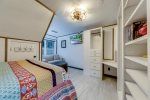 Queen bedroom with sitting area