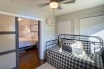 Sleeping room adjoing bedroom 2