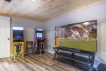 Arcade & Big-Screen TV