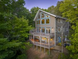 Alpine Golf: Luxury Golf Course Getaway