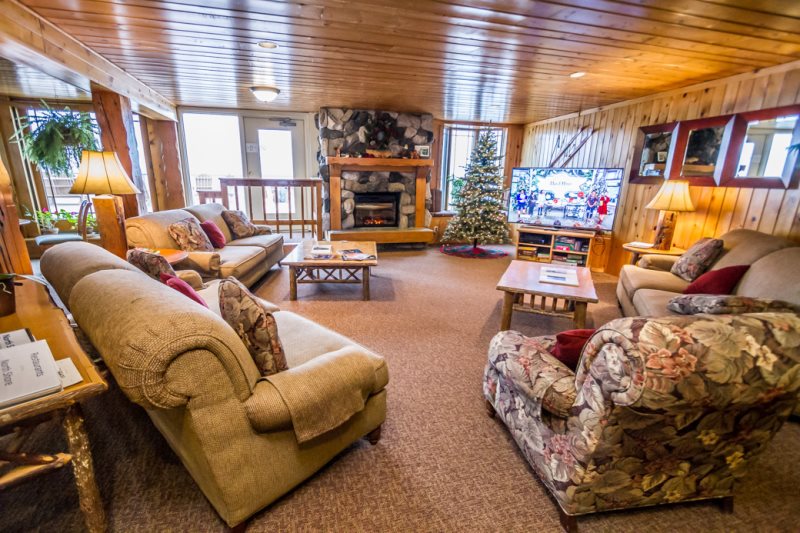 Chateau LeVeaux Vacation Condo 17 Lake Superior Tofte, MN Cascade