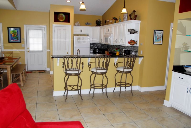 3 bedroom 2 bath Pet Friendly vacation home located in the Crystal