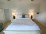 1st floor queen sleeps up to 4 in comfort great for a couple, a young family or kids 