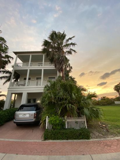 Beach Front Street At Beach Access 4 5 Bedroom 5 Bath Home With Amazing Pool And Hot Tub Amazing Views And Vacation Destination