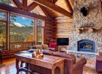Big Timber Lodge - Views Galore, Private Hot Tub!