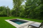 Slip into the spa pool and let the surrounding trees wrap you in quiet seclusion.