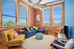 The Sunrise Loft - A Vibrant Home in Downtown SoHa Perfect for Your Lakeshore Retreat