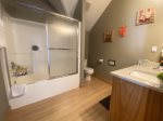 Upstairs full bathroom