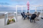 Dine with the waves as your soundtrack