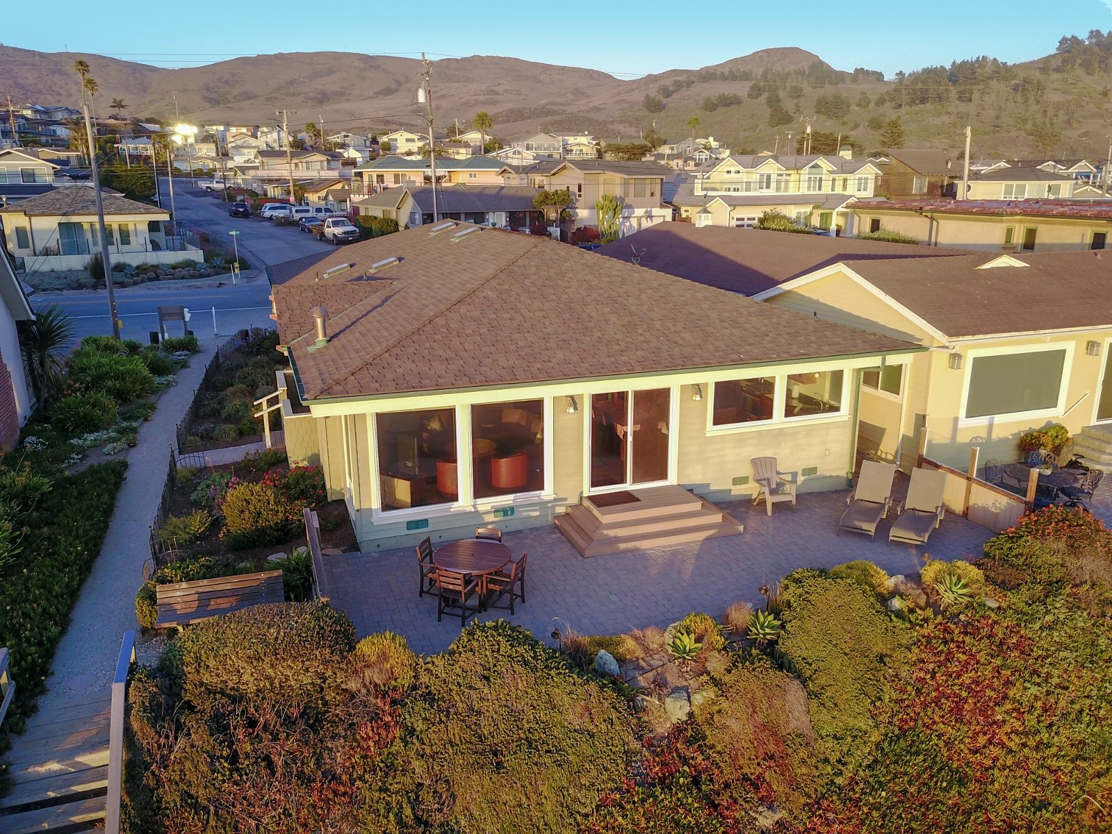 Cayucos Vacation Rental, Oceanfront, Beach front, Luxury Vacation