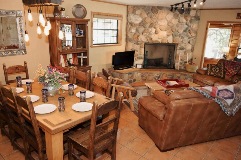 Red River Real Estate And Vacation Rentals River Rock Lodge Red