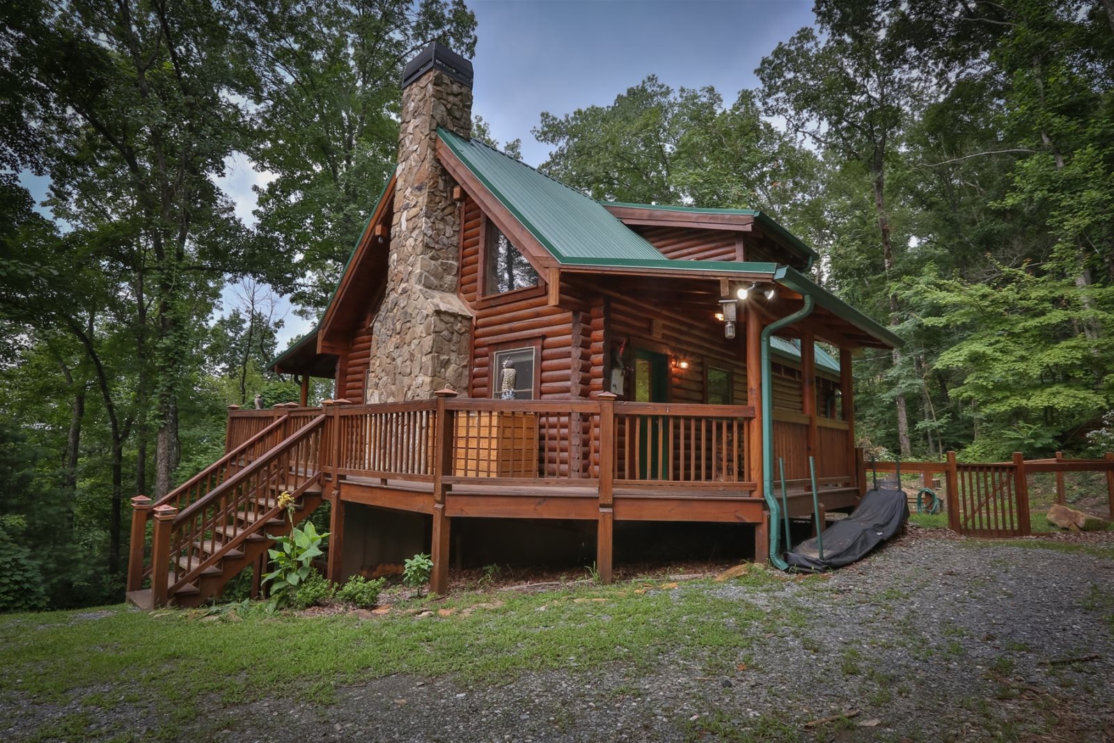 Blue Sky Cabin Rentals: Living On Mountain Tyme