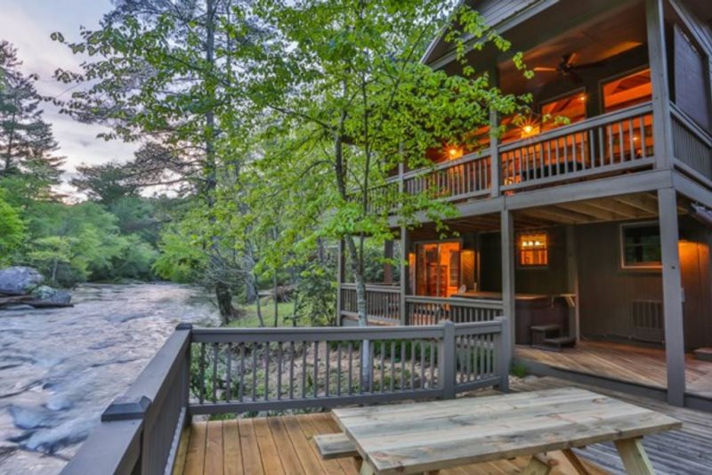 Blue Sky Cabin Rentals River Song