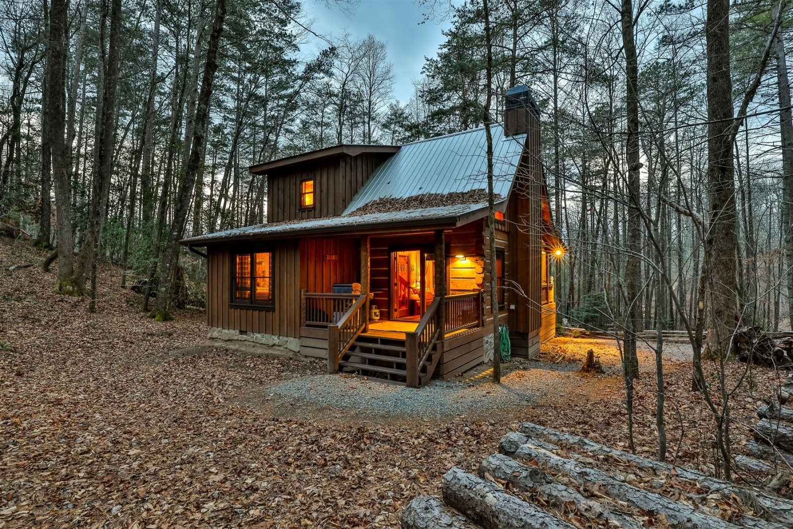 Blue Sky Cabin Rentals: Lazy Lake