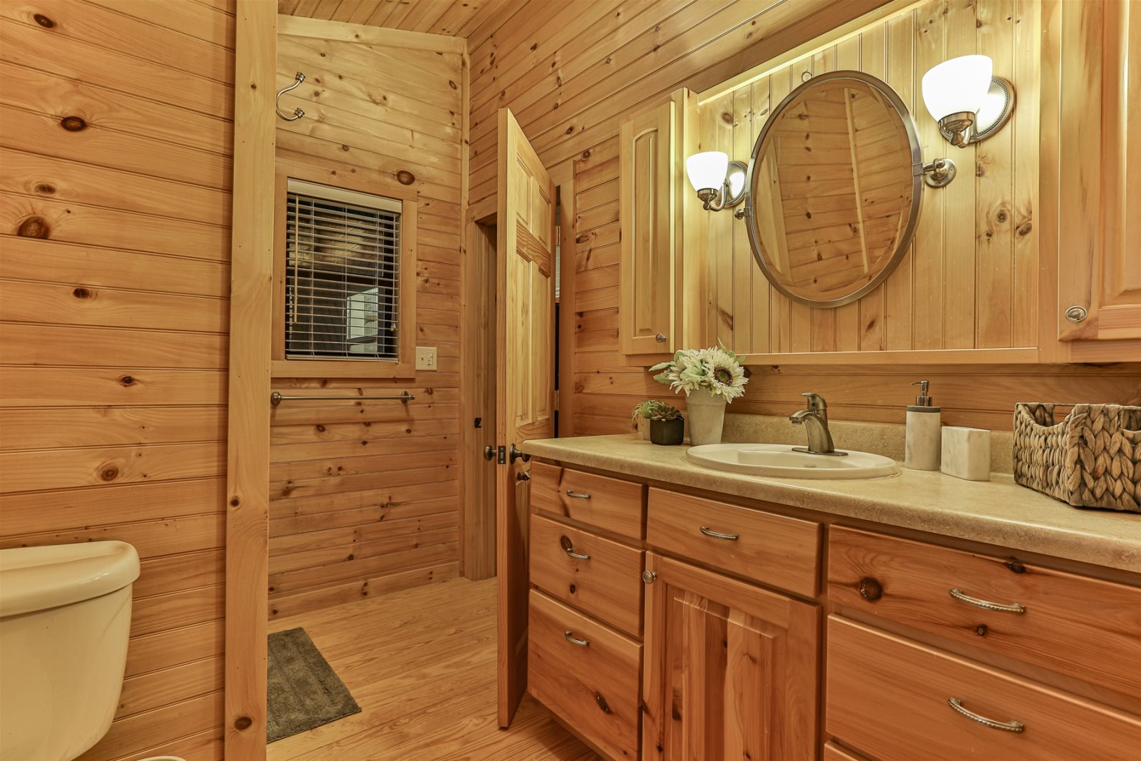 Blue Sky Cabin Rentals: Romance On The Cartecay River