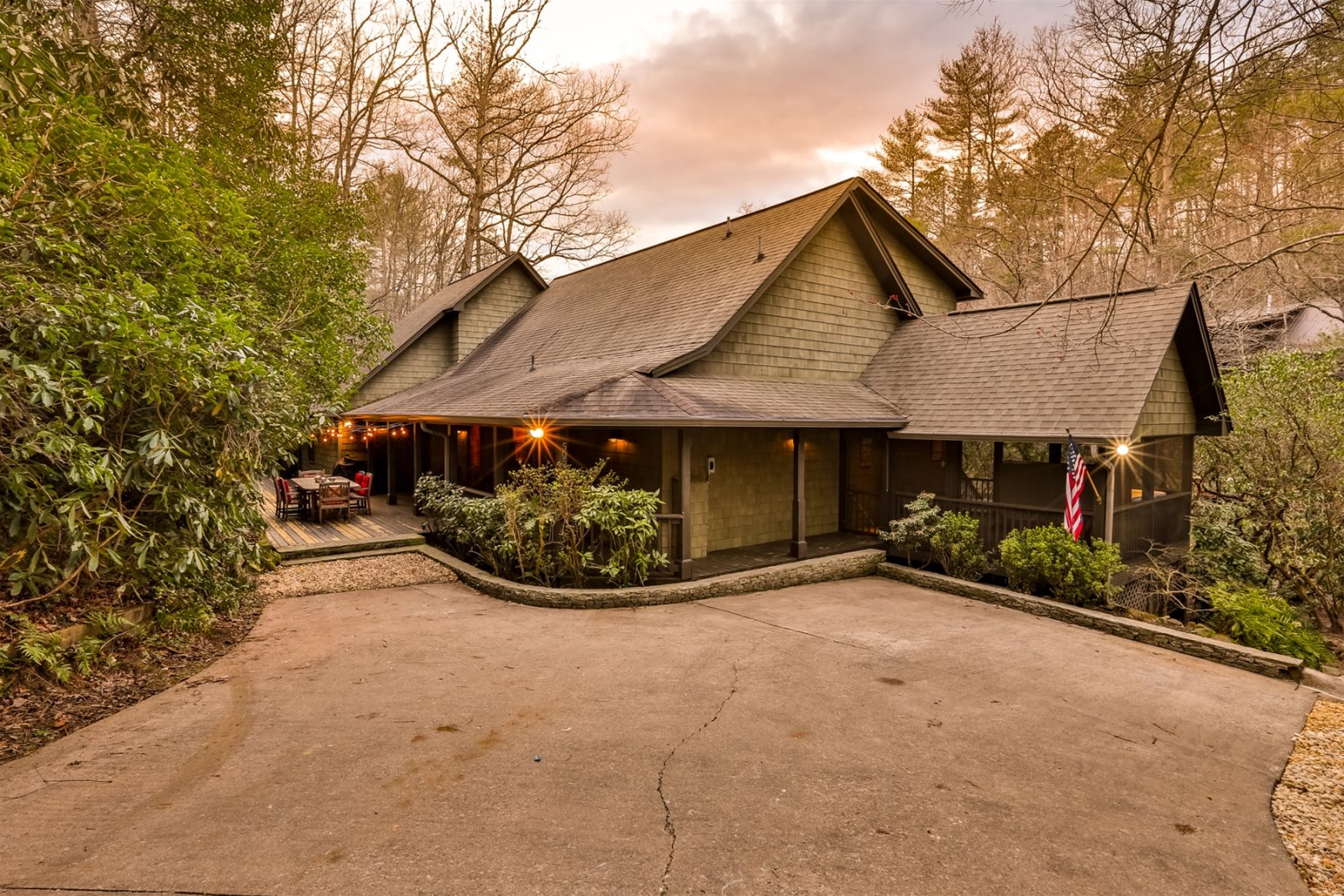 Blue Sky Cabin Rentals Cartecay River Retreat