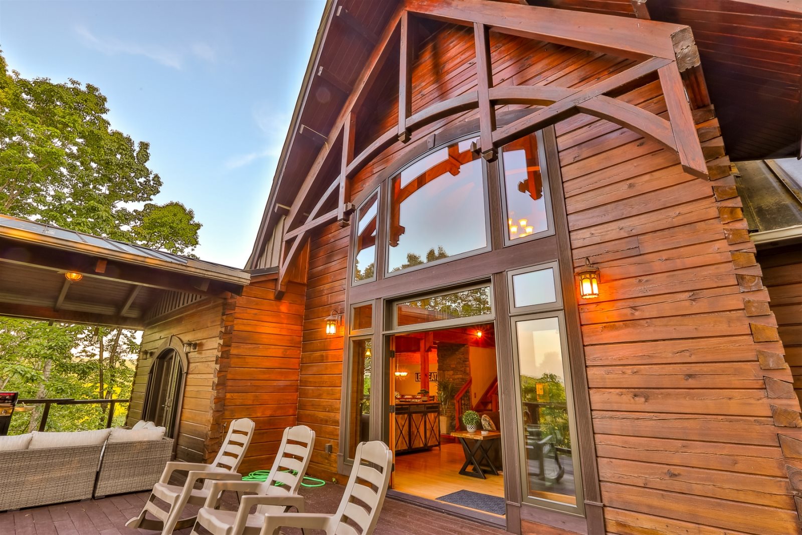 Blue Sky Cabin Rentals Mountain Top Lodge