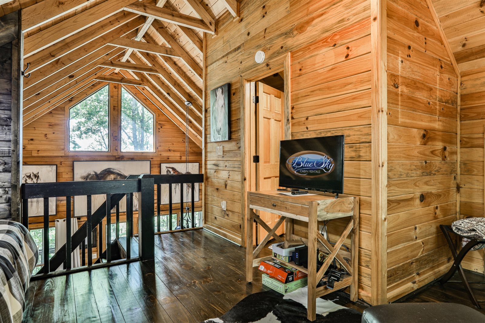 Blue Sky Cabin Rentals: 3 Peaks Cabin At Cherry Log