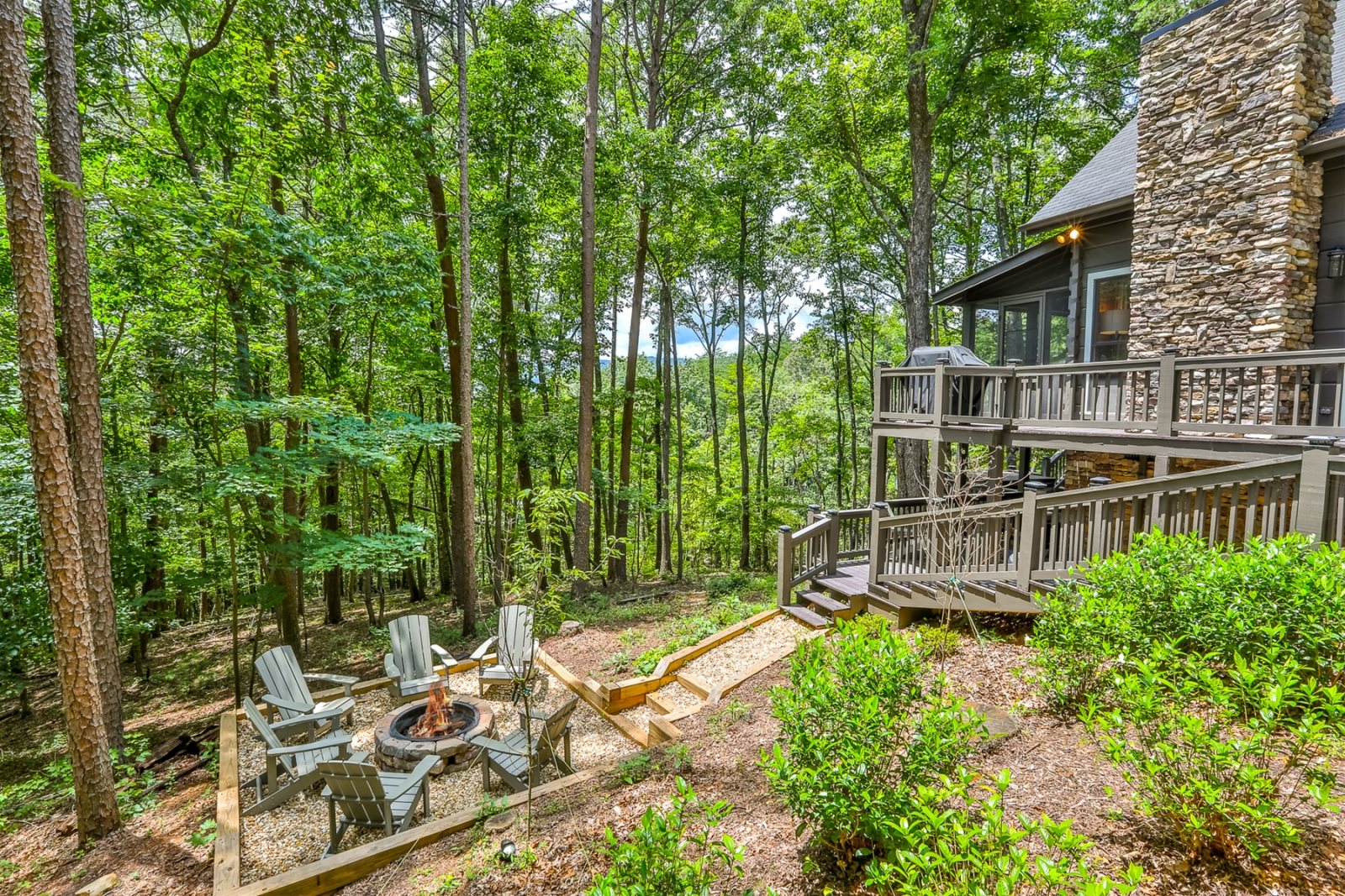 Blue Sky Cabin Rentals: 3 Peaks Cabin At Cherry Log