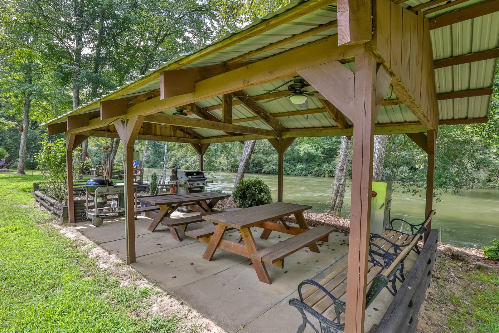 Blue Sky Cabin Rentals Toccoa River Lodge
