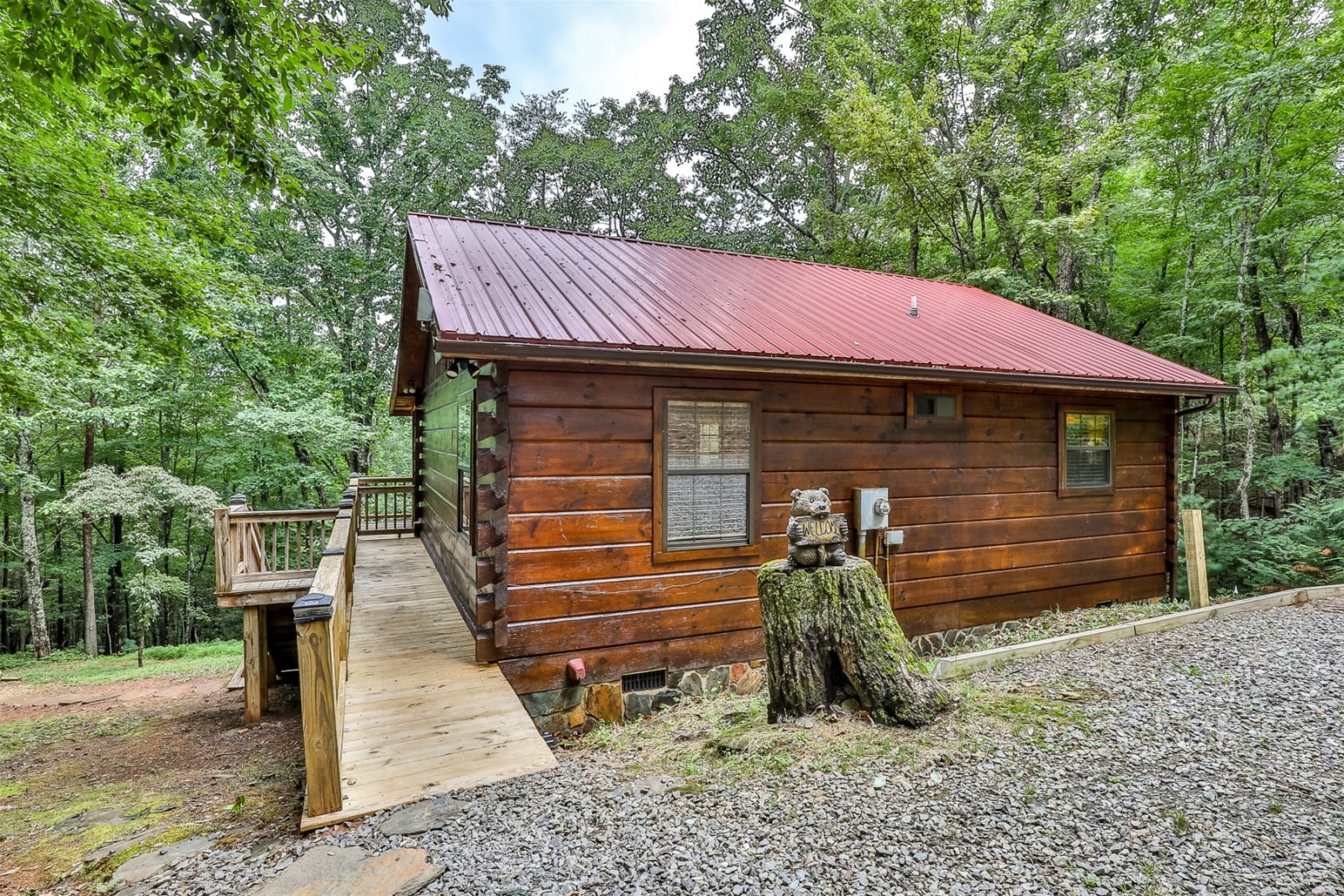 Blue Sky Cabin Rentals: Whiskey Ridge