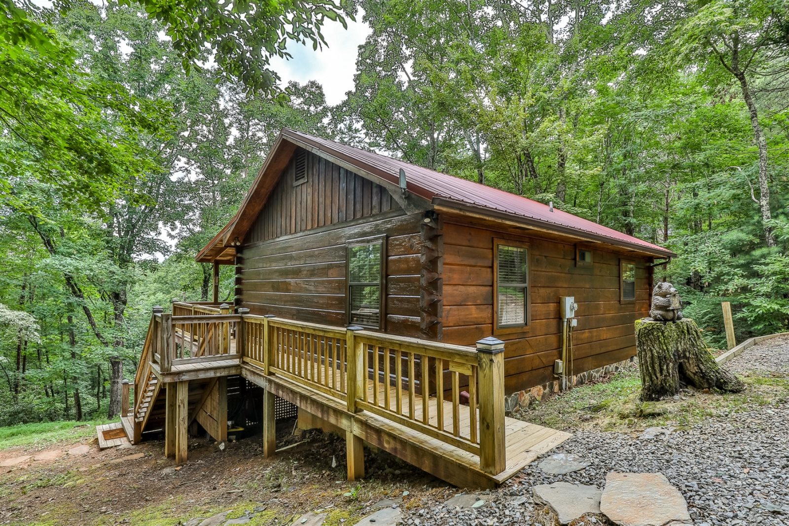 Blue Sky Cabin Rentals: Whiskey Ridge