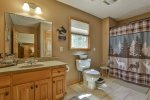 Master private bathroom with shower/tub combo