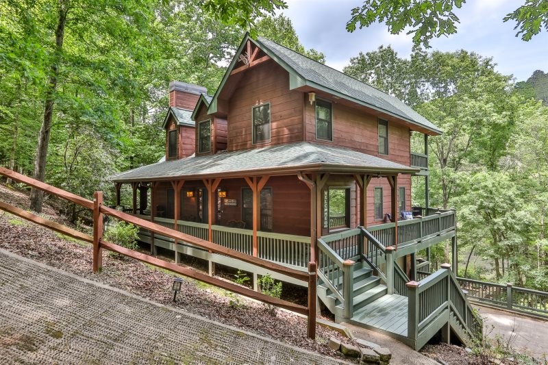 Blue Sky Cabin Rentals: Dellinger Retreat On The River