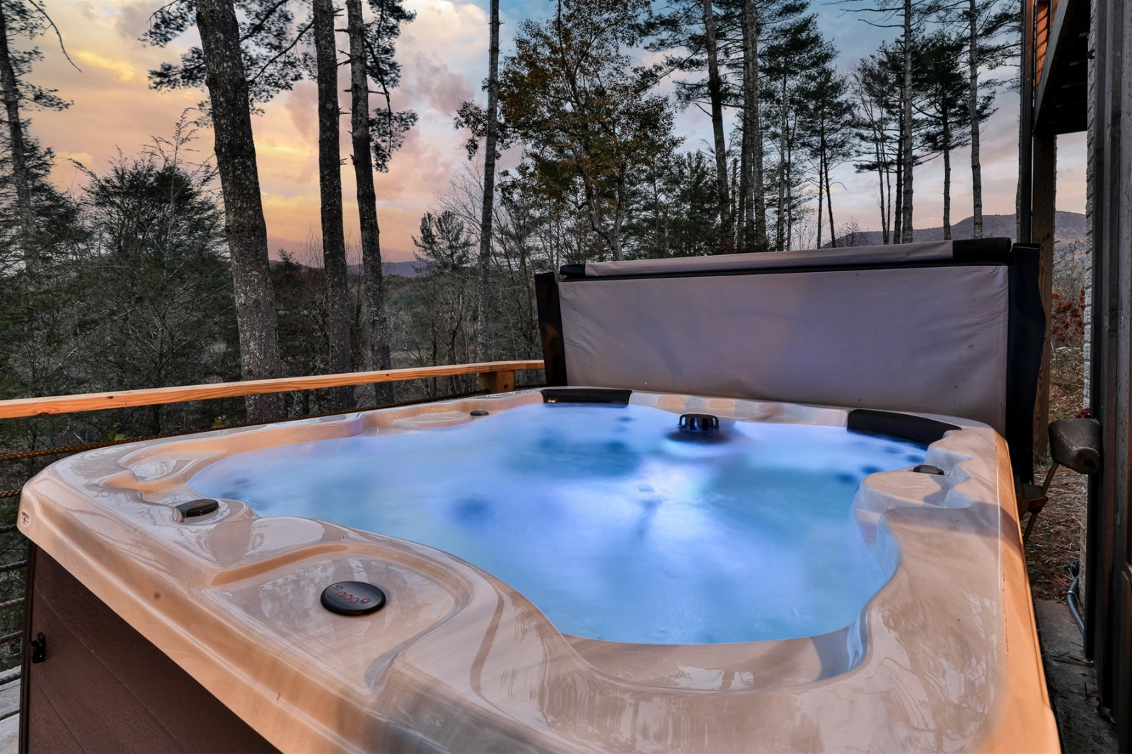 Blue Sky Cabin Rentals Knotty Barn