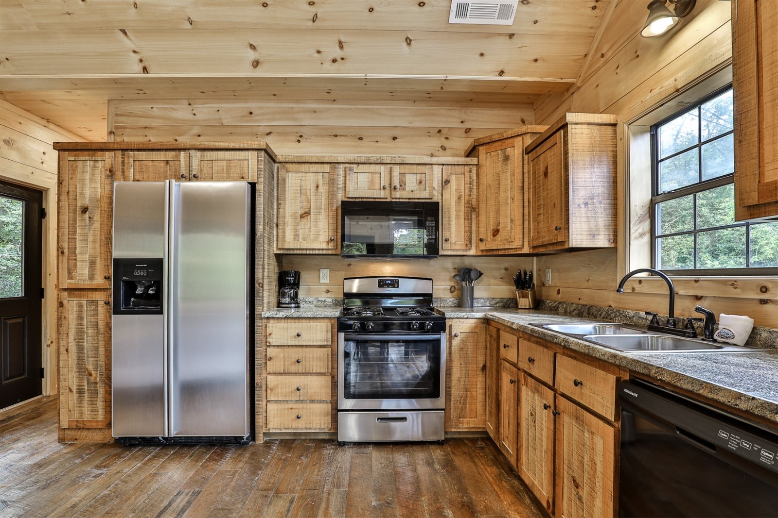Blue Sky Cabin Rentals Bear Lake Retreat
