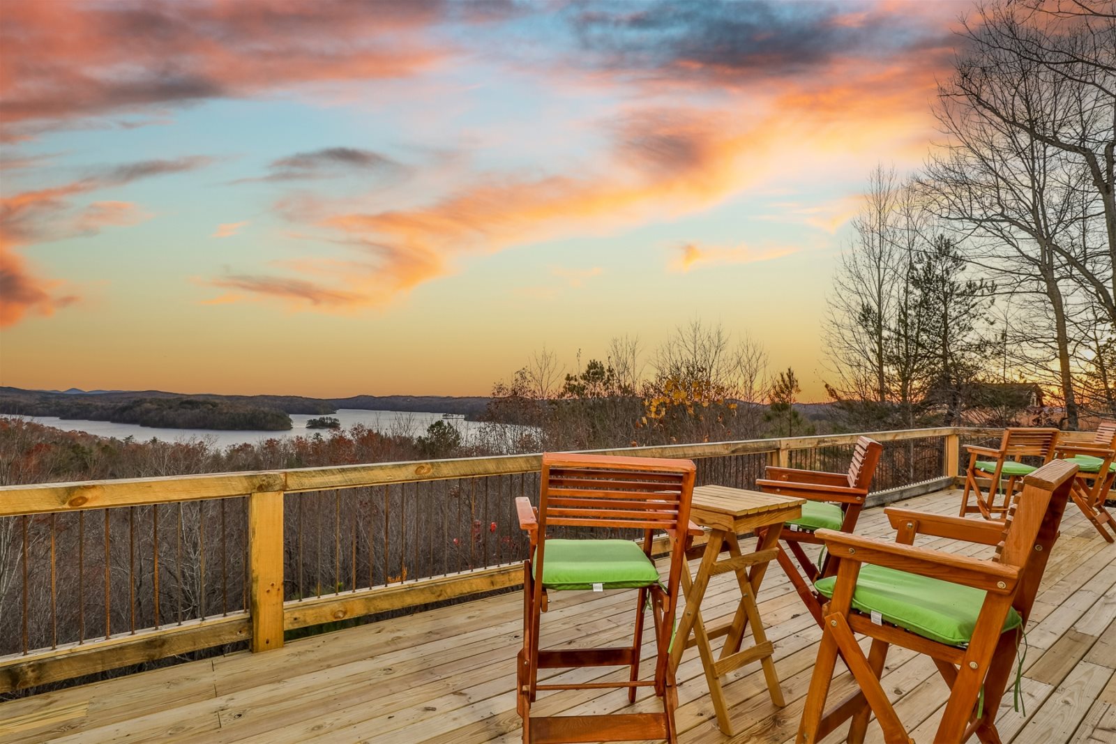 Blue Sky Cabin Rentals Carter's Lake Overlook
