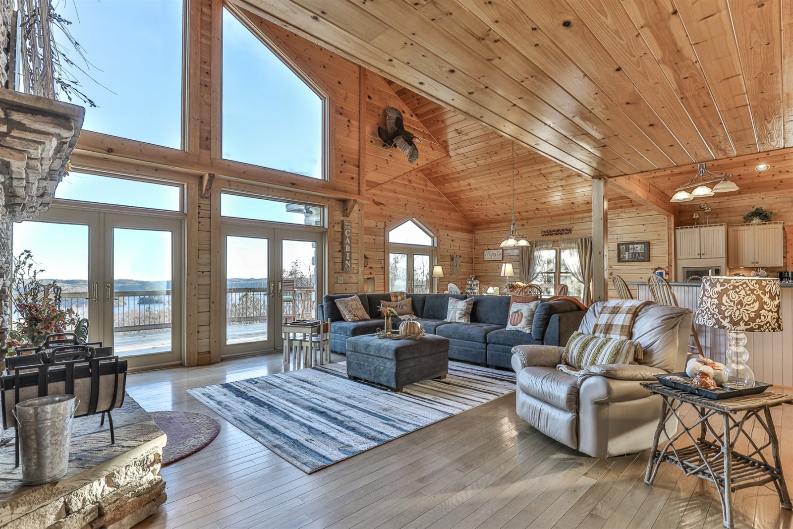 Blue Sky Cabin Rentals Carter's Lake Overlook