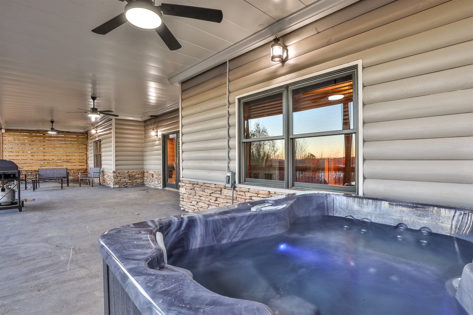 Blue Sky Cabin Rentals Carter's Lake Overlook