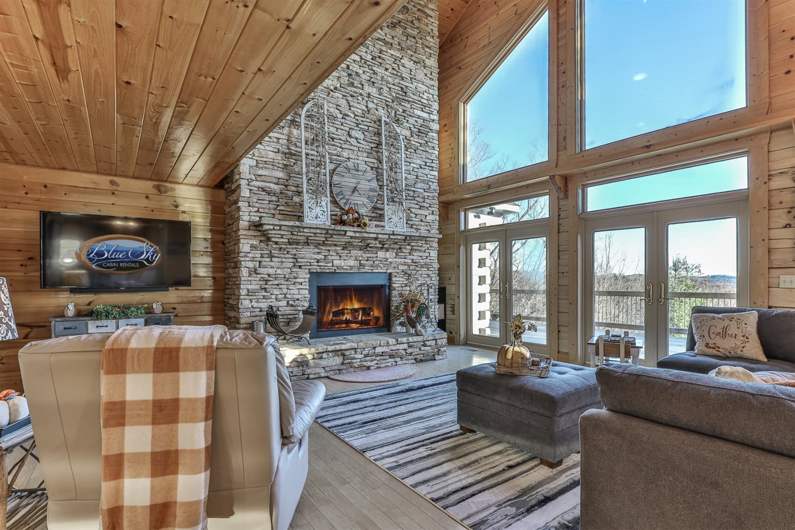 Blue Sky Cabin Rentals Carter's Lake Overlook